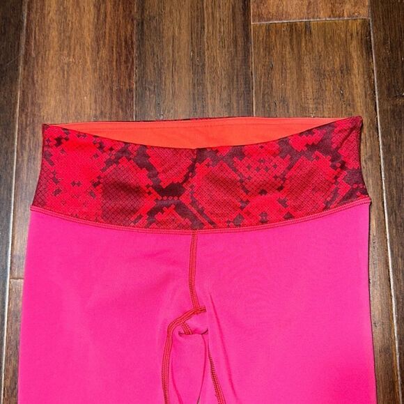 Lululemon Ladies Leggings  - Picture 2 of 5